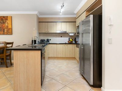 12 / 82-86 Limetree Parade, Runaway Bay