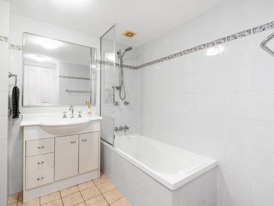 12 / 82-86 Limetree Parade, Runaway Bay