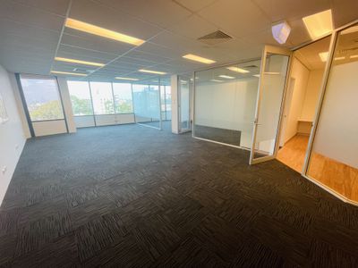 30606 / 9 Lawson Street , Southport